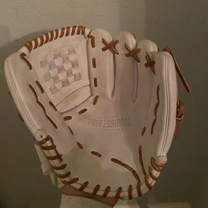 Easton Fastpitch glove